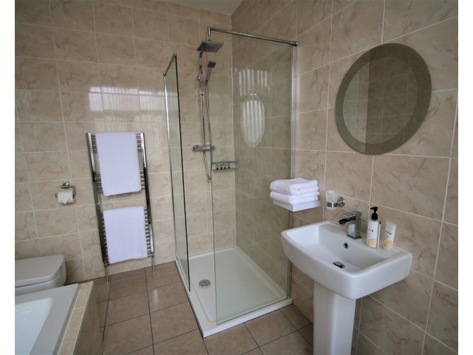Bathroom - The Inglewood Hotel, Holmfield Road, North Shore, Blackpool Hotel for Adults Only