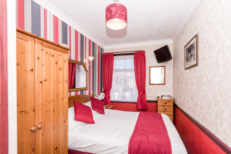 Double Room - Valdene Hotel, Cocker Street, North Shore, Blackpool Hotel for Families & Couples